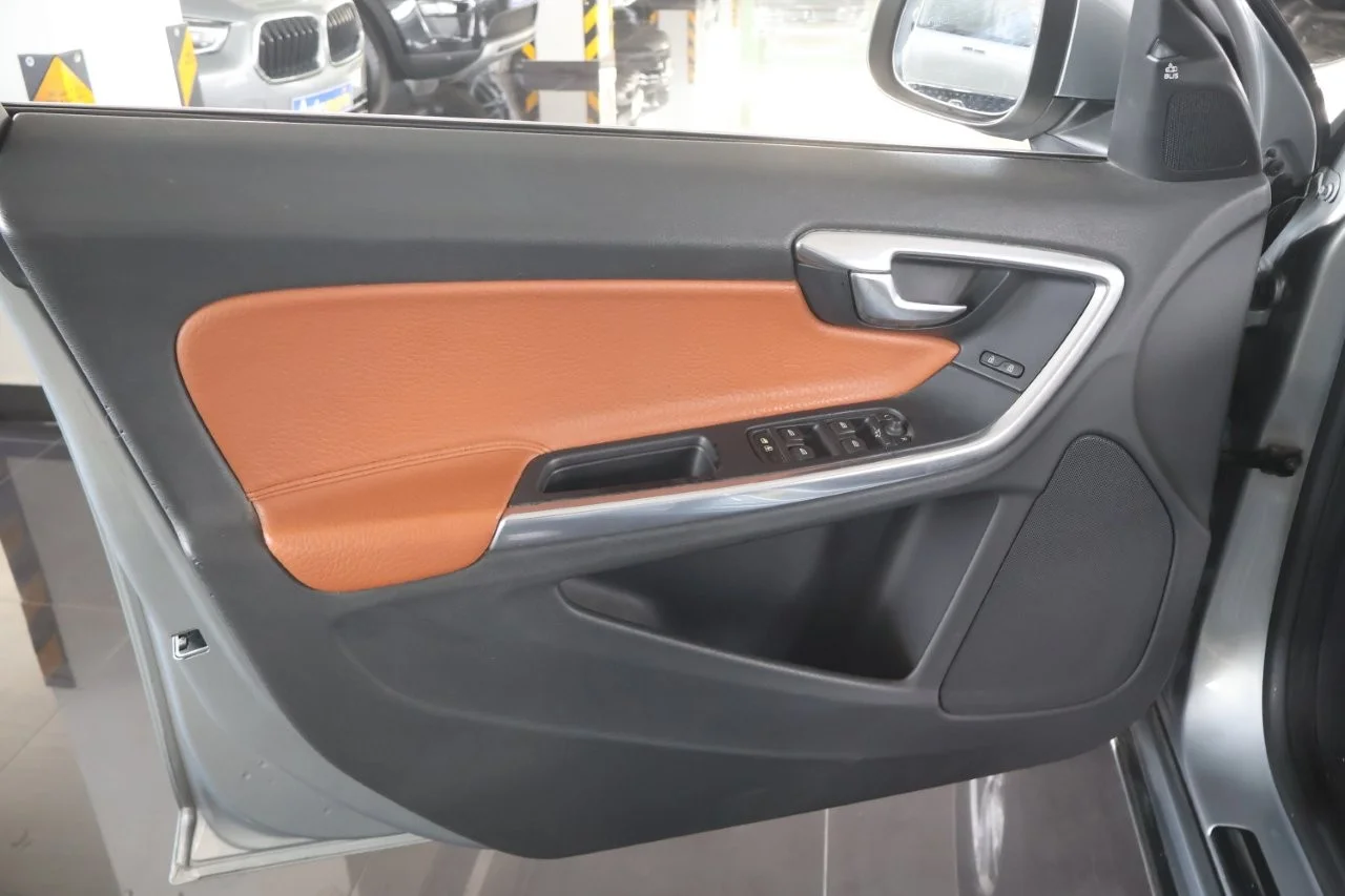 Volvo V60 - View model 33
