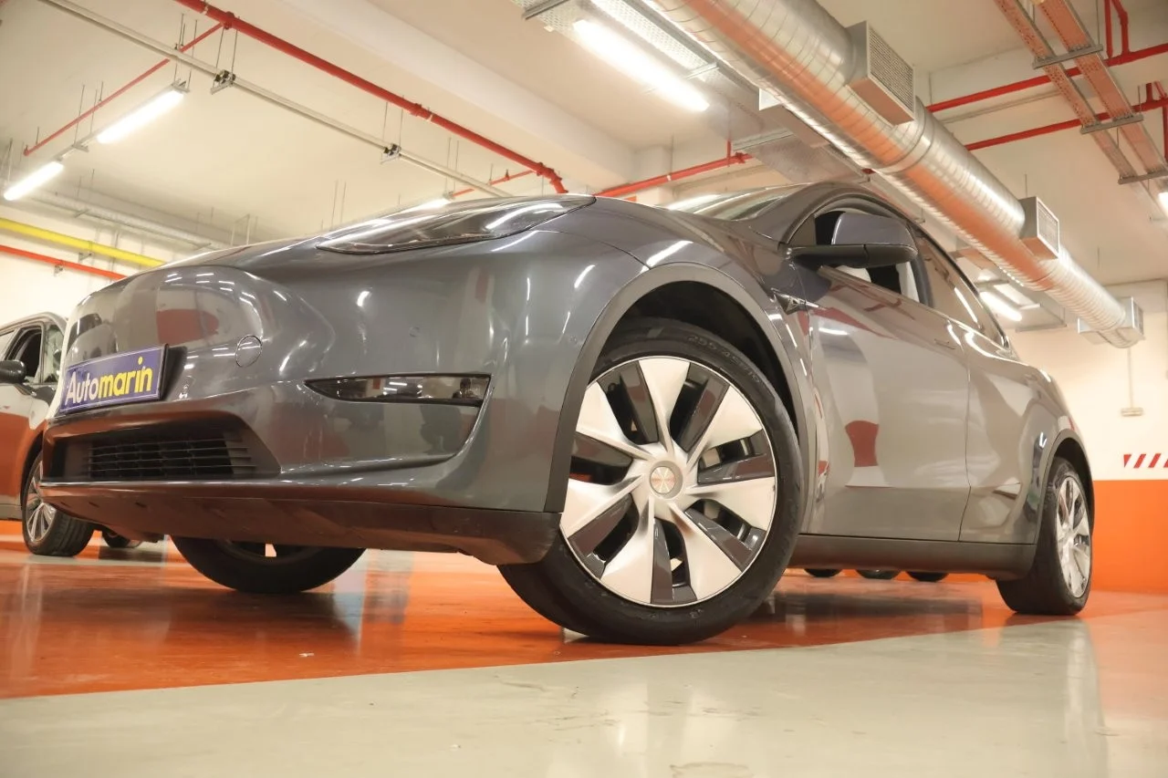 View 2 - Tesla Model Y - 2021