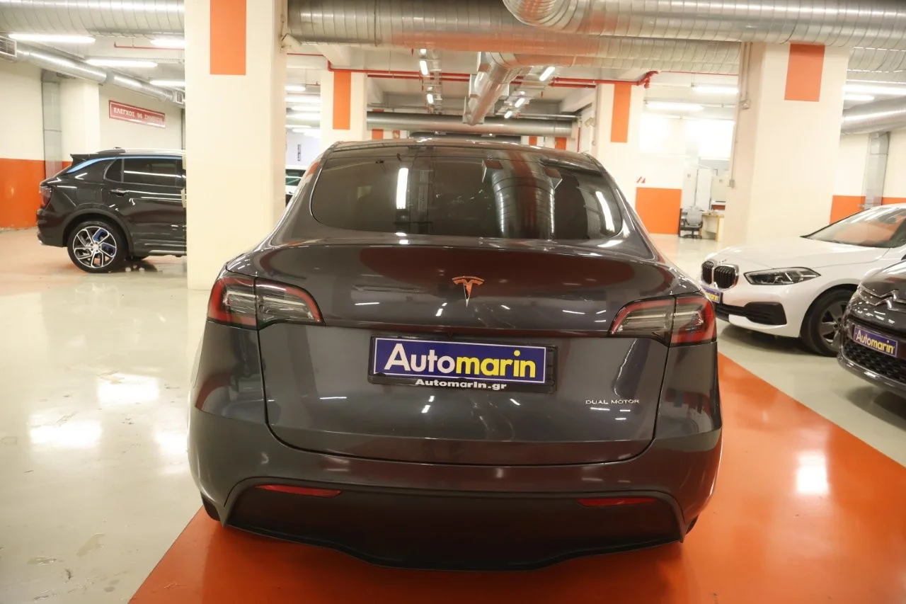 Tesla Model Y - View model 5