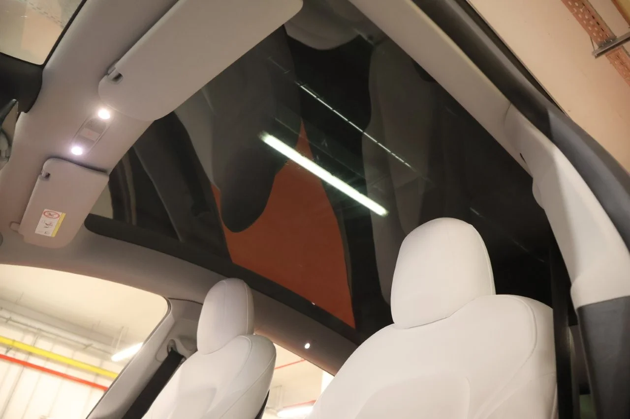 Tesla Model Y - View model 7