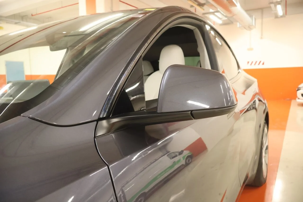 Tesla Model Y - View model 19