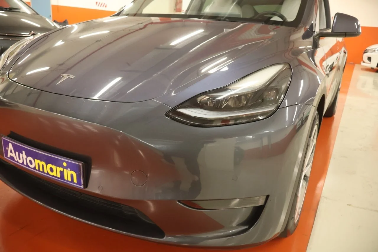 Tesla Model Y - View model 20