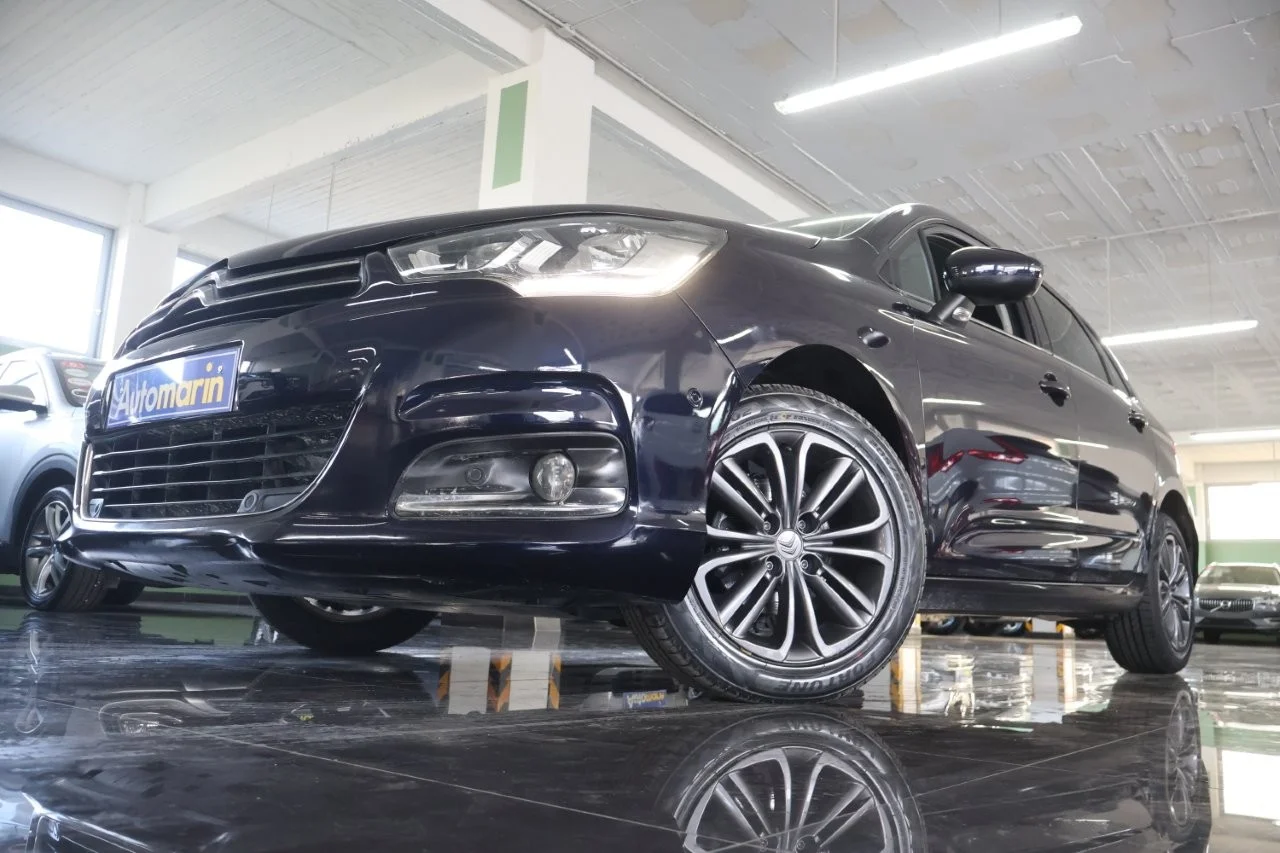View 2 - Citroen C4 - 2017
