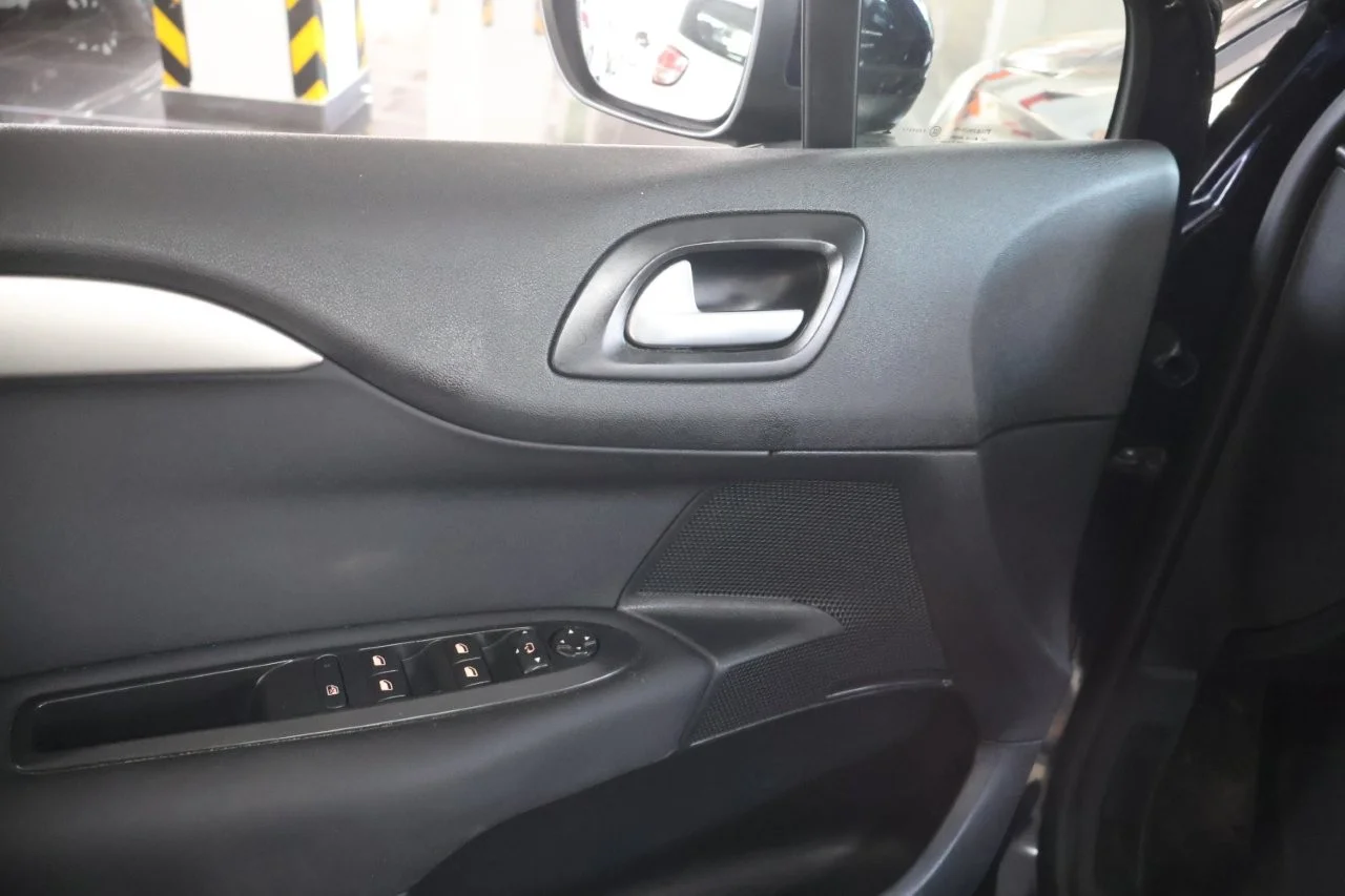 Citroen C4 - View model 32