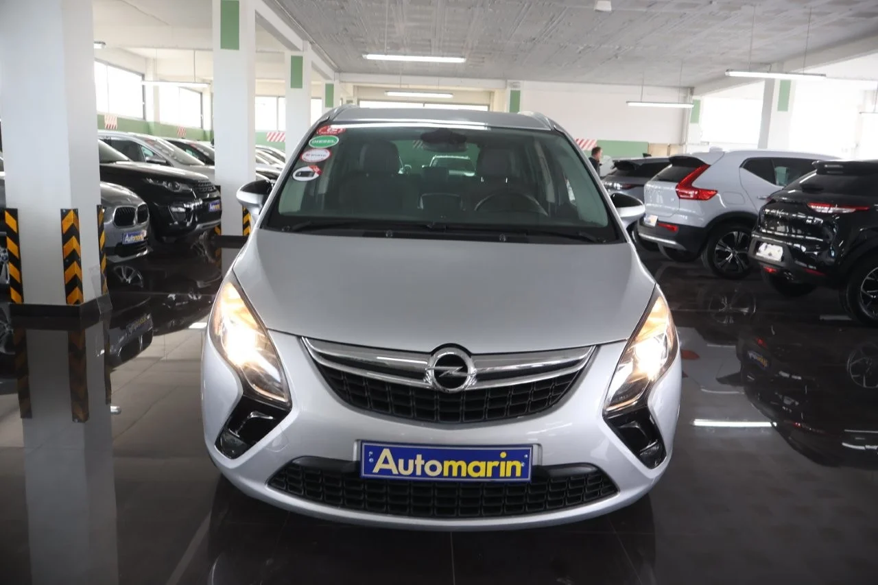 View 3 - Opel Zafira - 2015