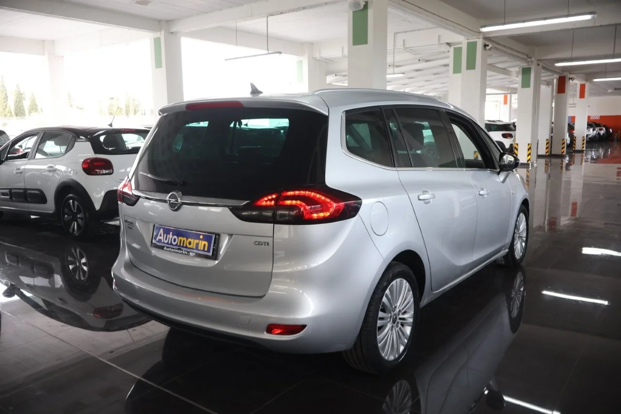 View 5 - Opel Zafira - 2015
