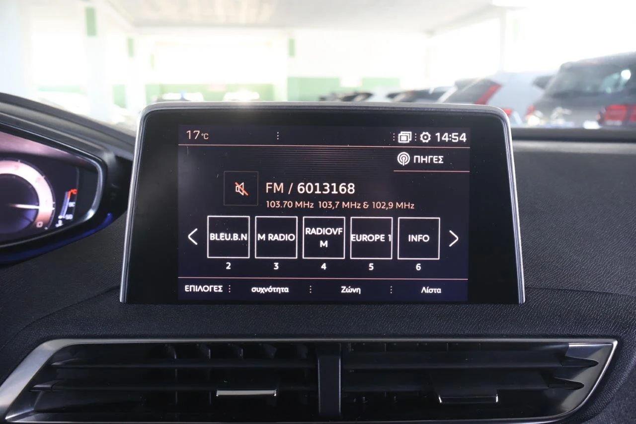 Peugeot 3008 - View model 25