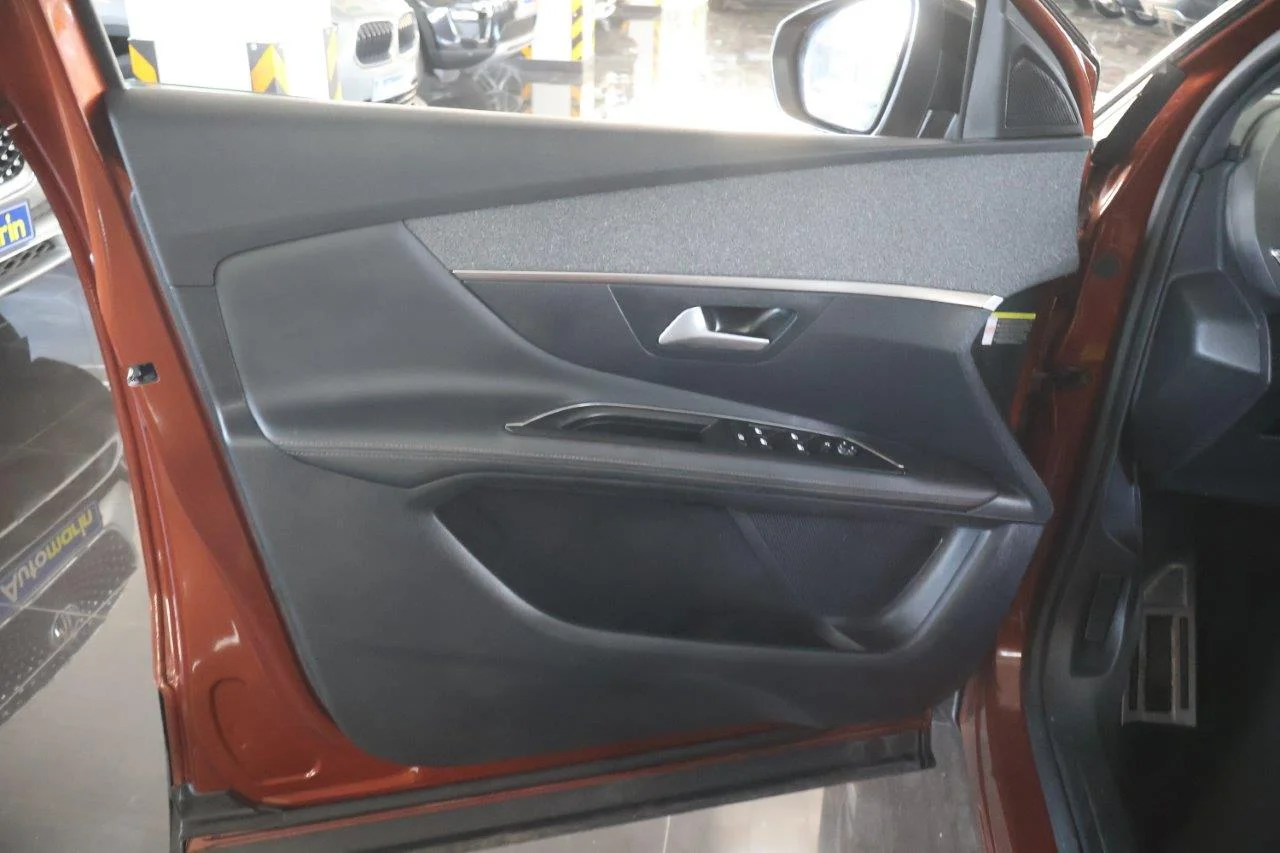 Peugeot 3008 - View model 27