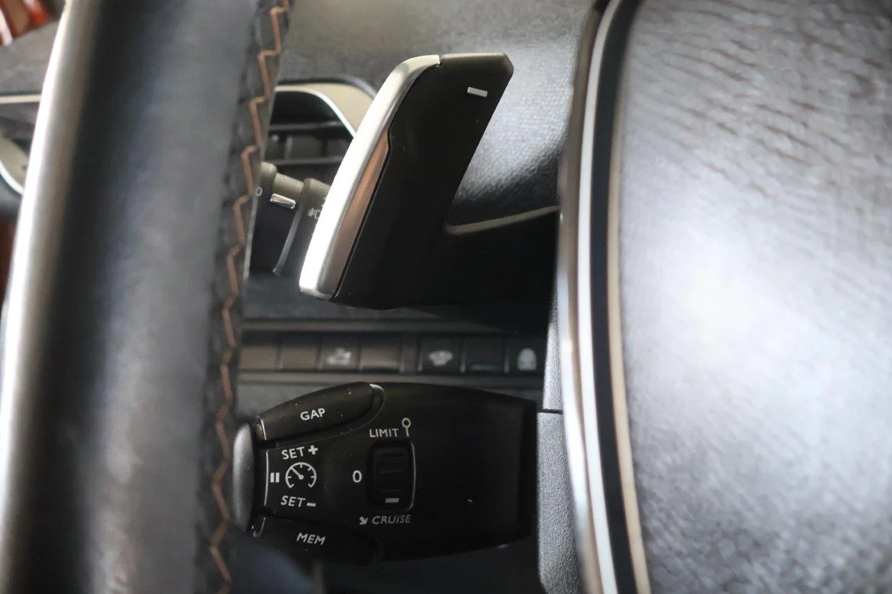 Peugeot 3008 - View model 30
