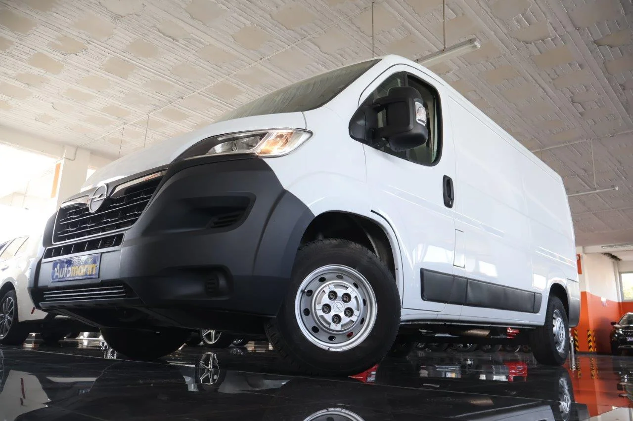 View 2 - Opel Movano - 2022