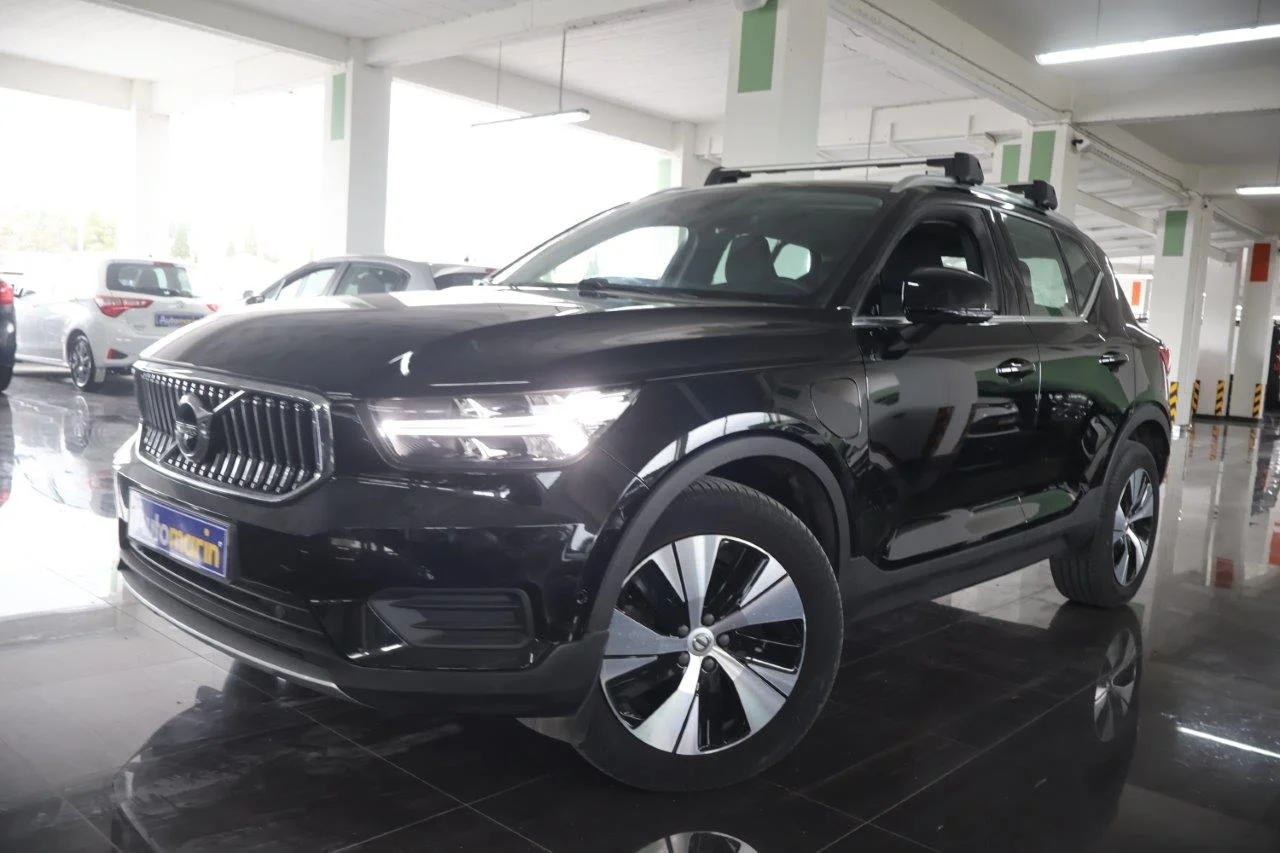 View 1 - Volvo XC40 - 2021