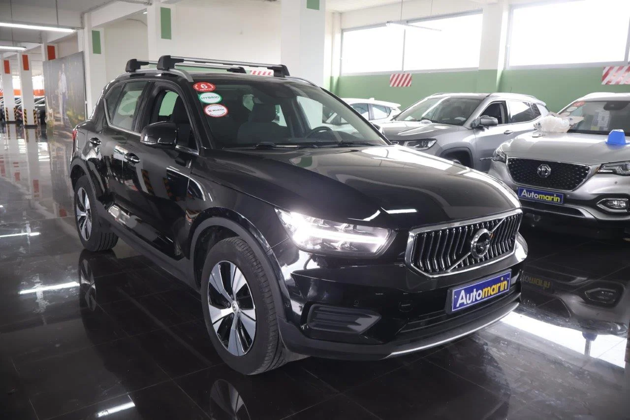 View 4 - Volvo XC40 - 2021