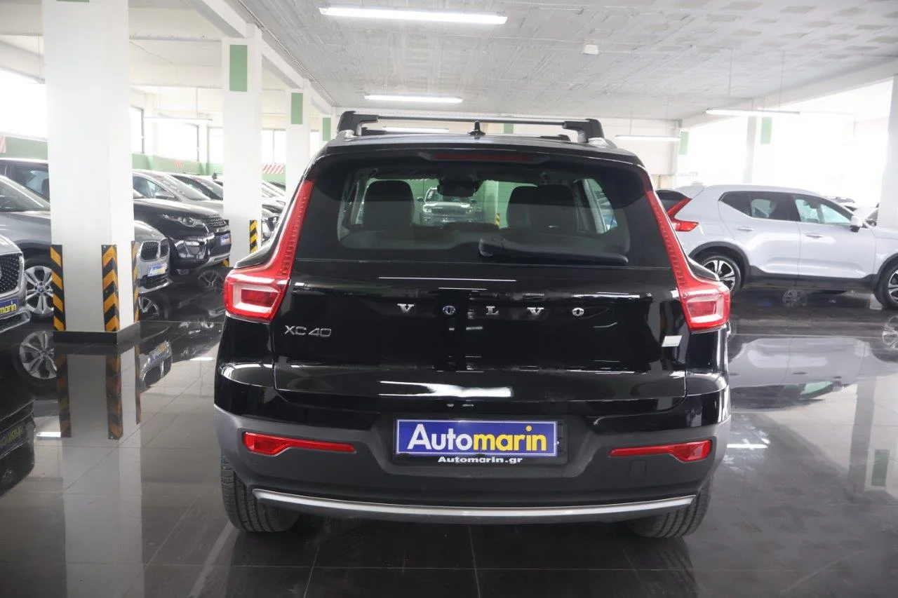 Volvo XC40 - View model 5