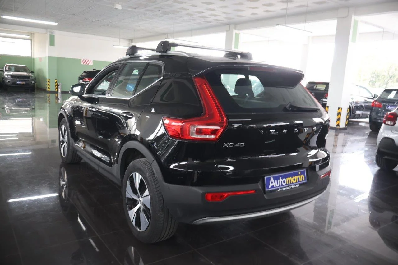 Volvo XC40 - View model 6