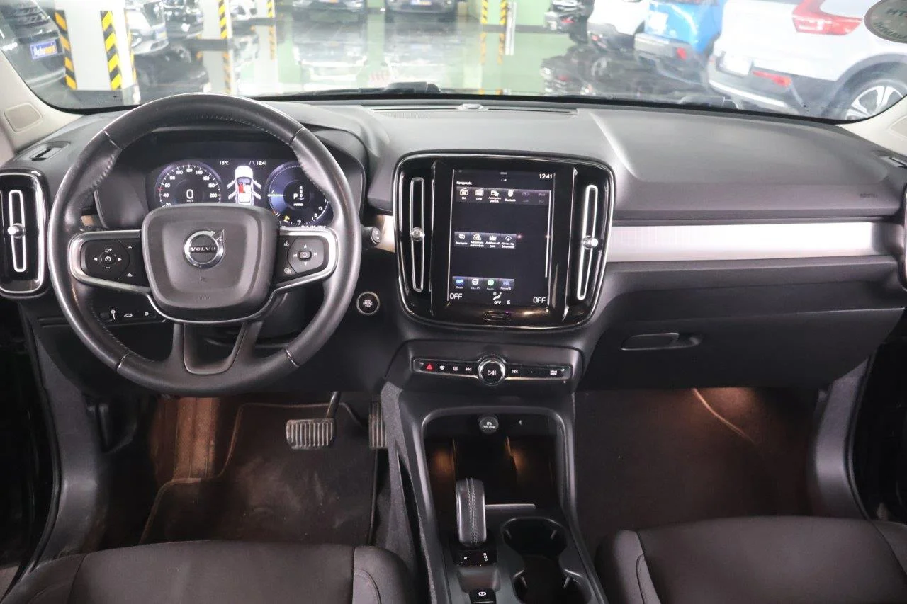 Volvo XC40 - View model 19