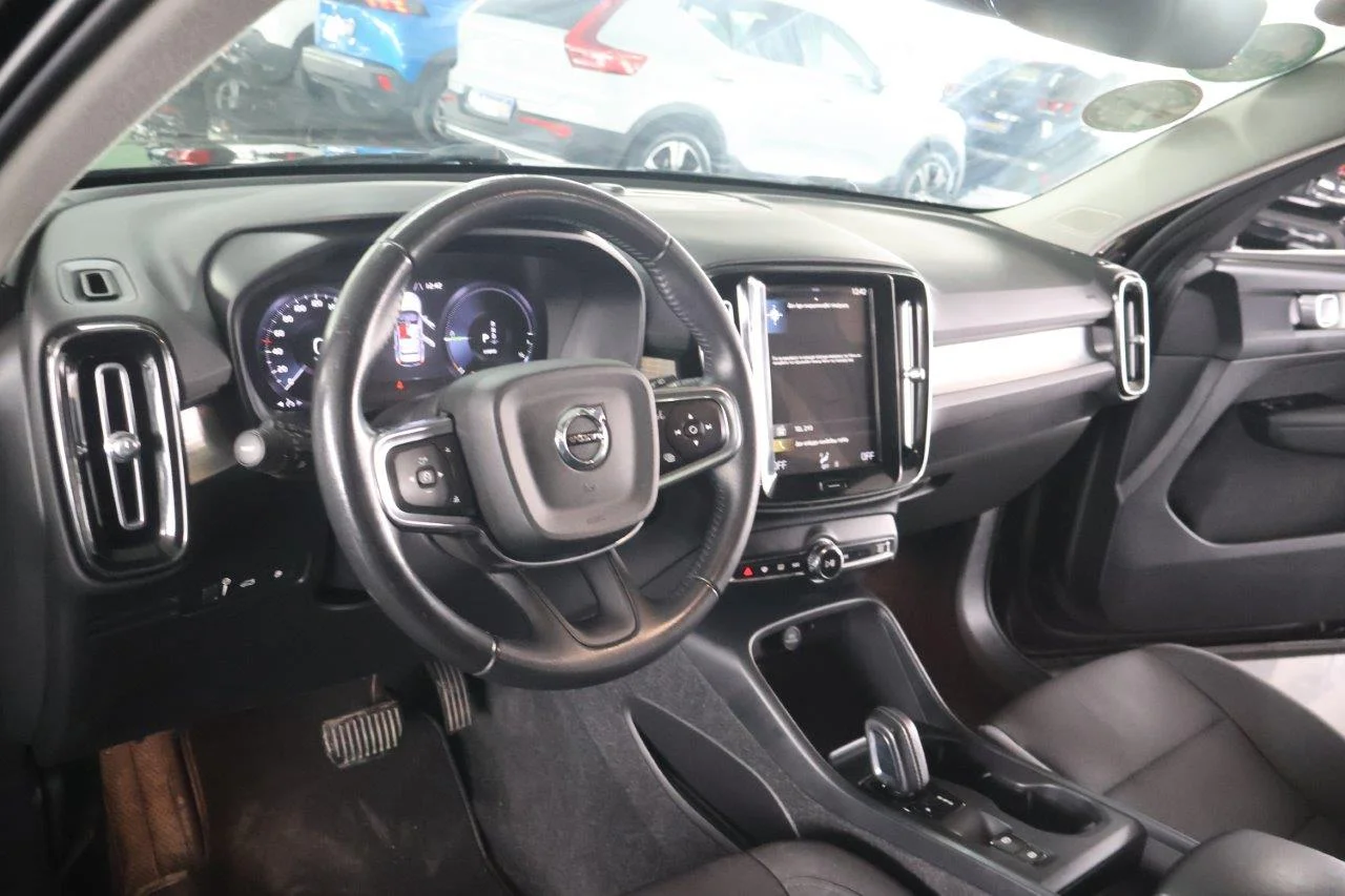 Volvo XC40 - View model 27