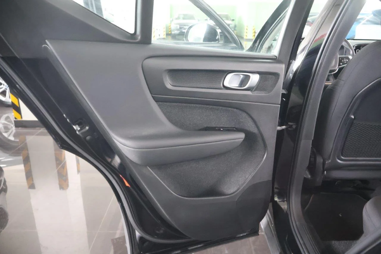 Volvo XC40 - View model 36