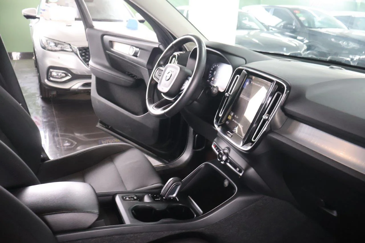 Volvo XC40 - View model 41