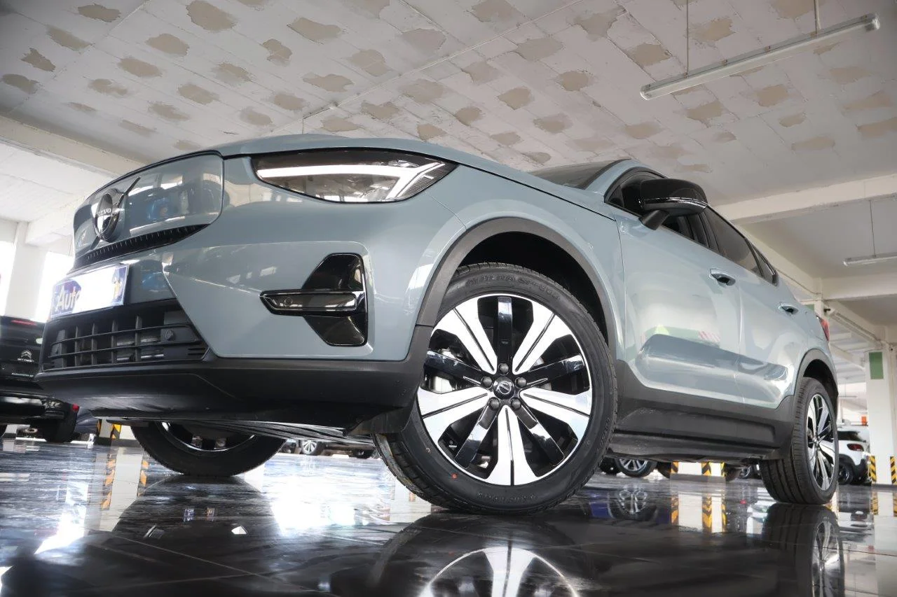 View 2 - Volvo C40 - 2022