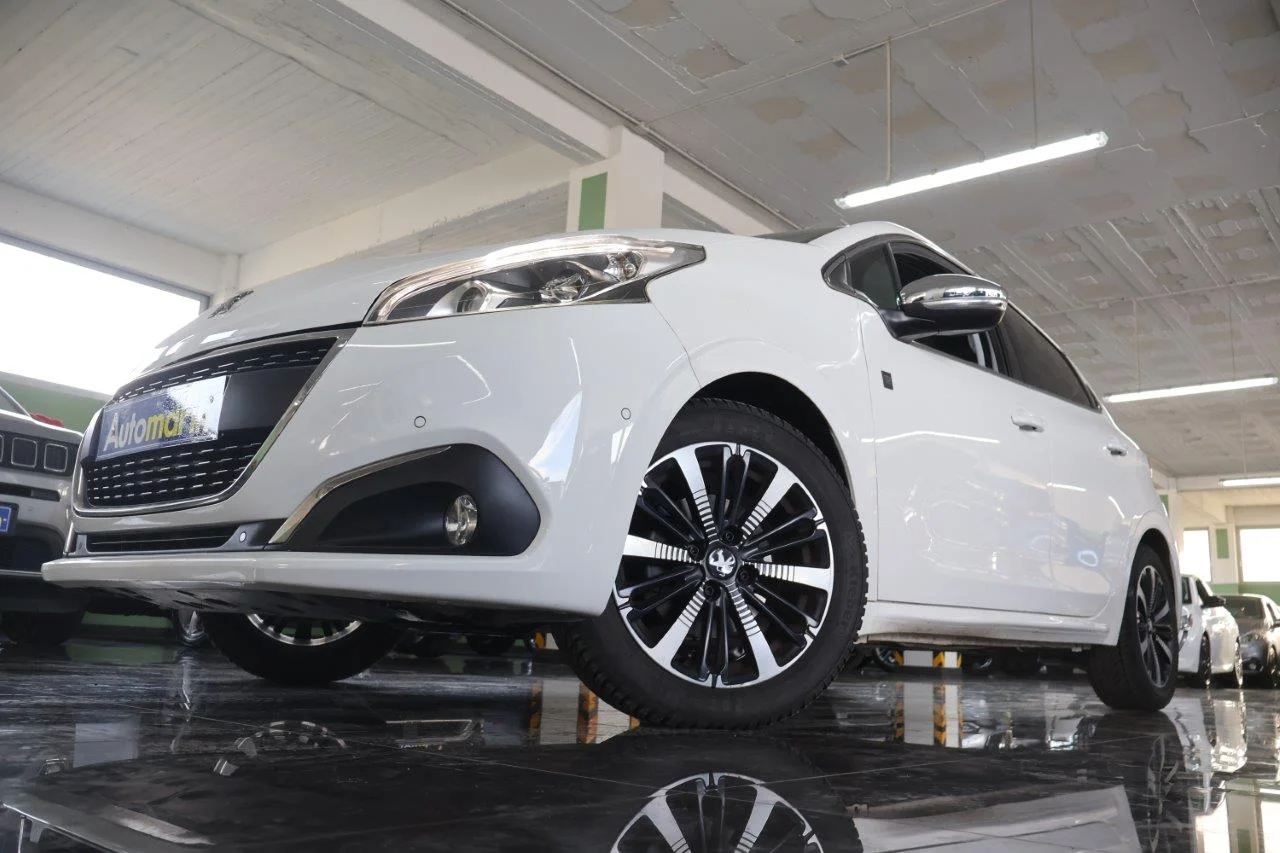 View 2 - Peugeot 208 - 2019