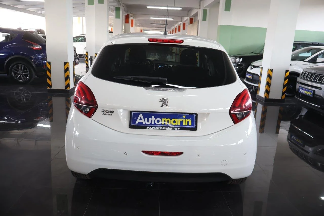 Peugeot 208 - View model 5