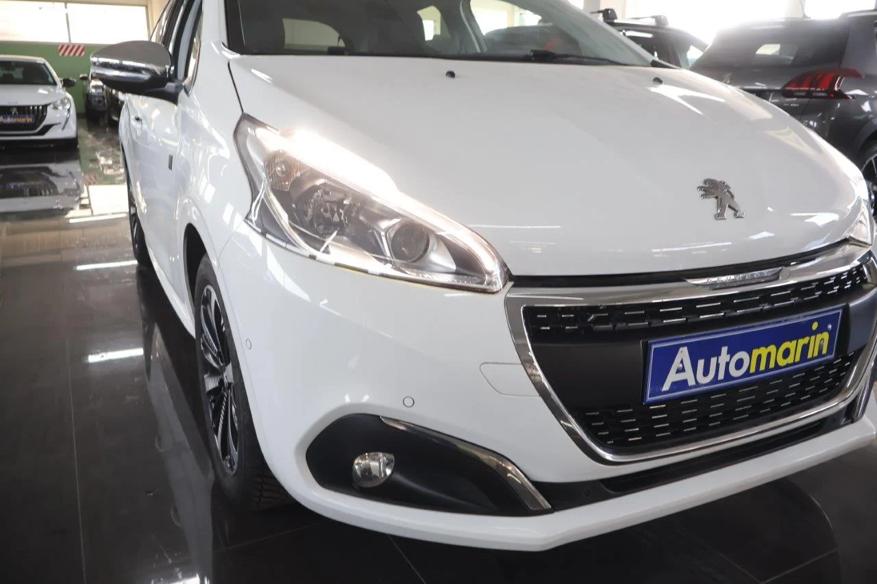 Peugeot 208 - View model 15