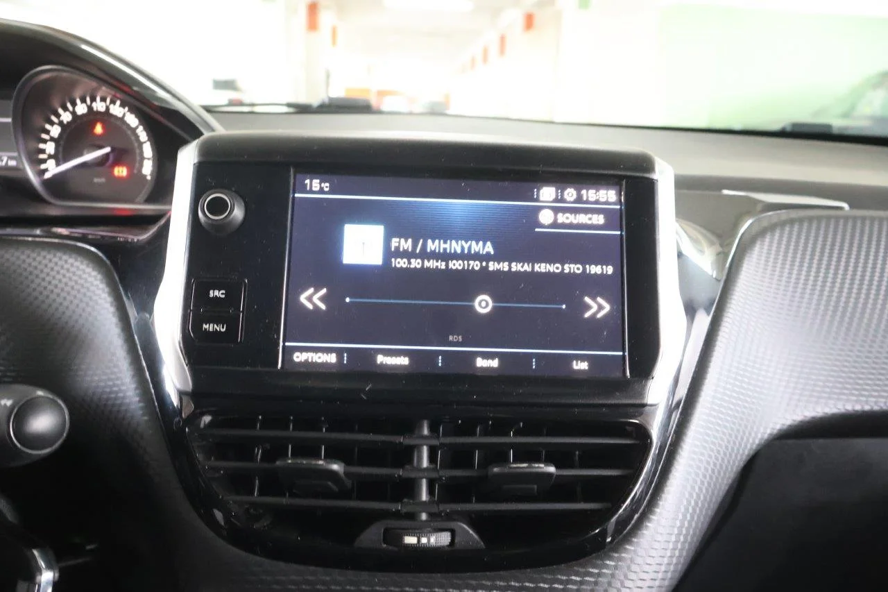 Peugeot 208 - View model 24
