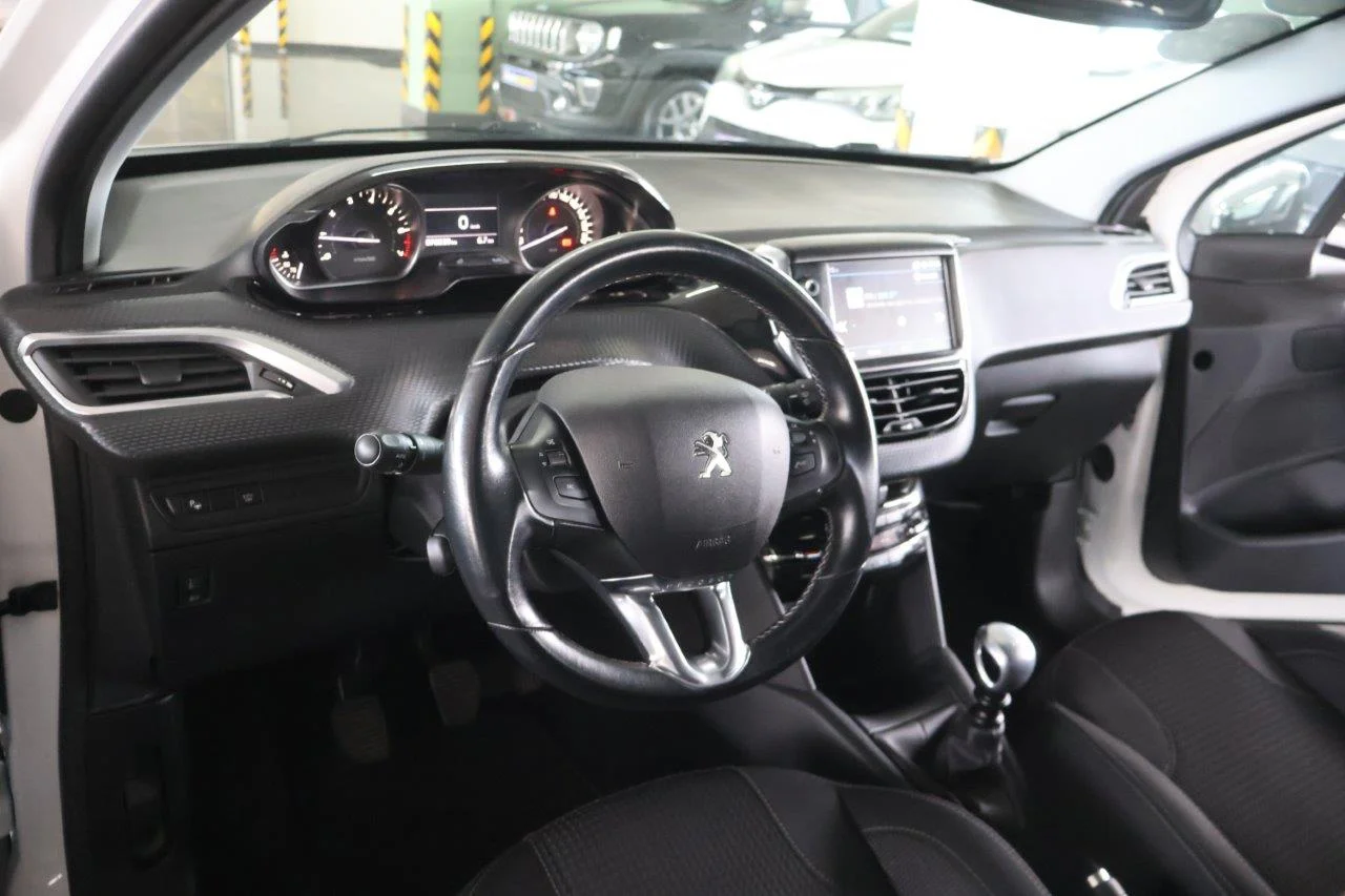 Peugeot 208 - View model 26