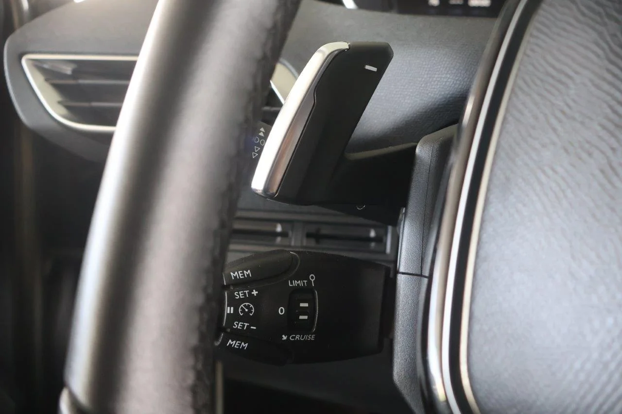 Peugeot 3008 - View model 28