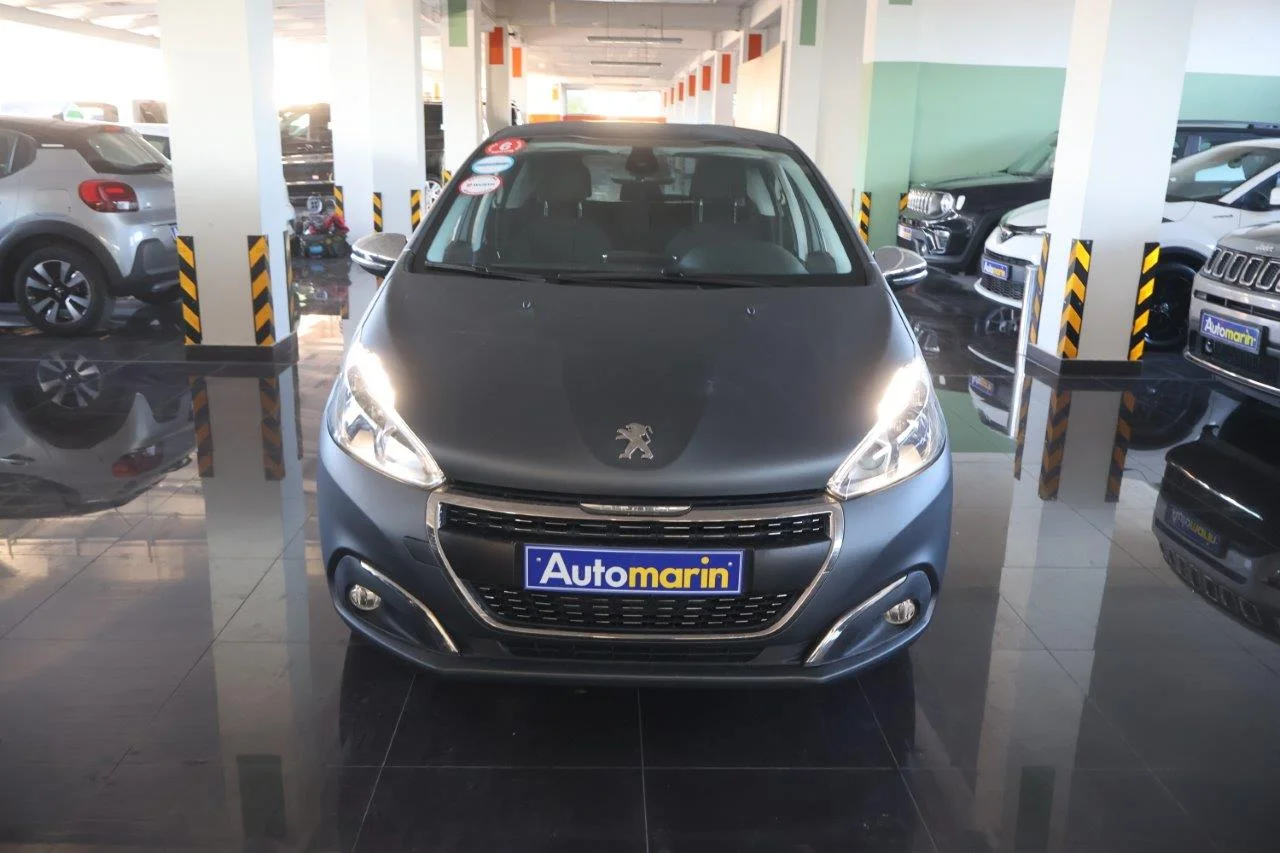 View 3 - Peugeot 208 - 2015