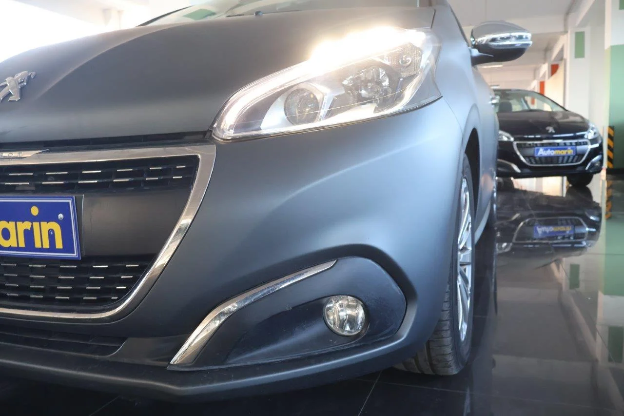 Peugeot 208 - View model 14