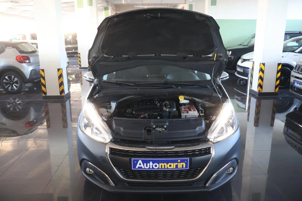 Peugeot 208 - View model 17