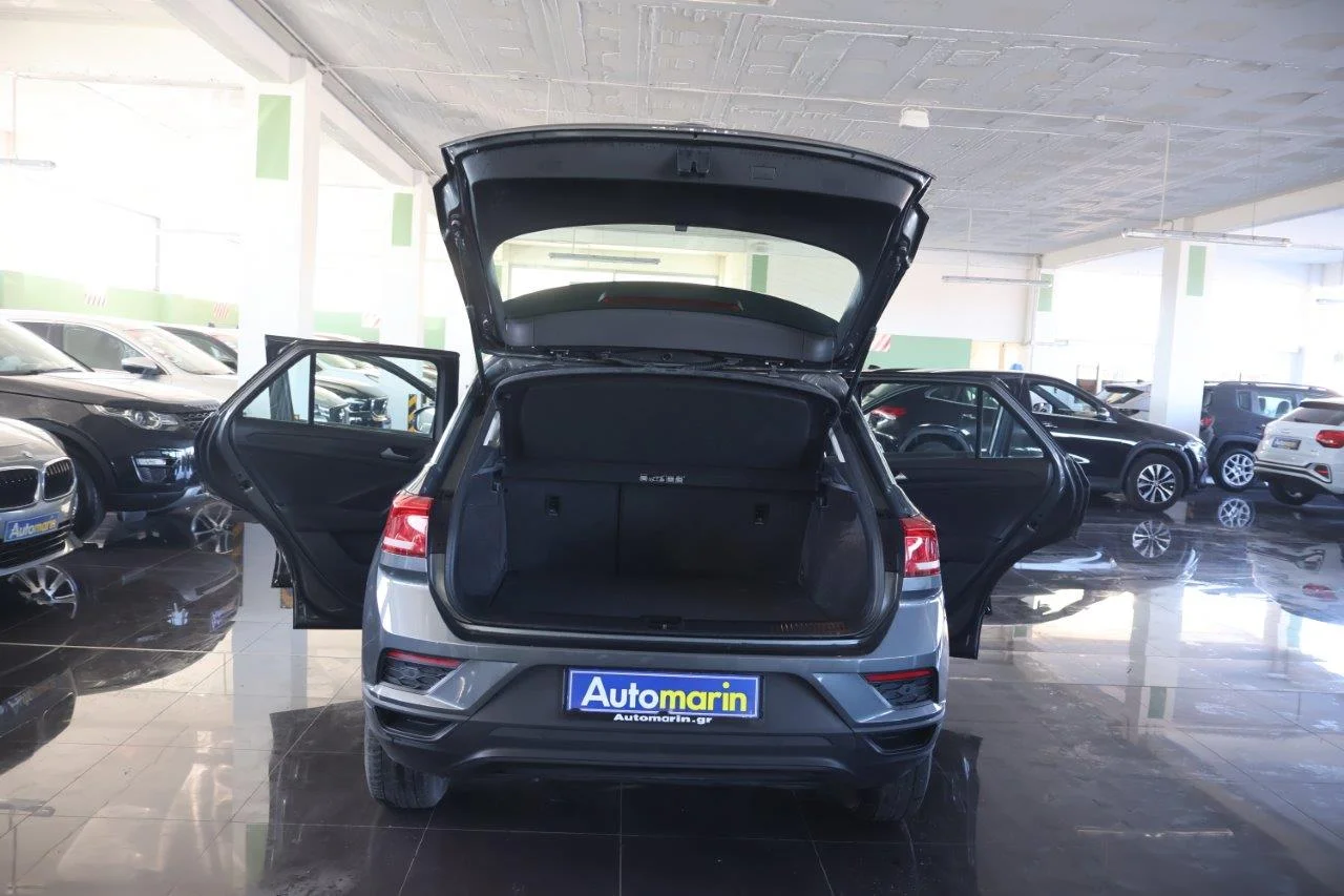 Volkswagen T-Roc - View model 8