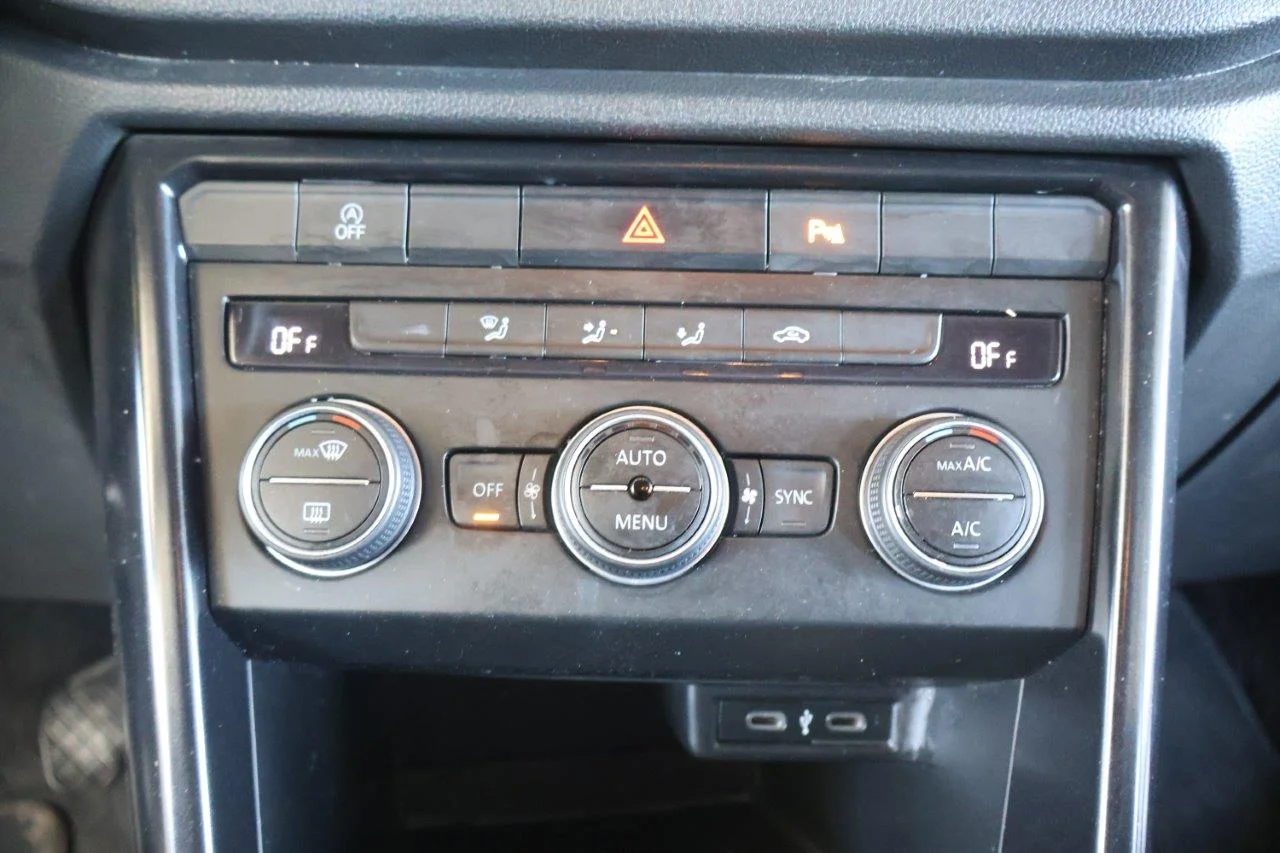 Volkswagen T-Roc - View model 23