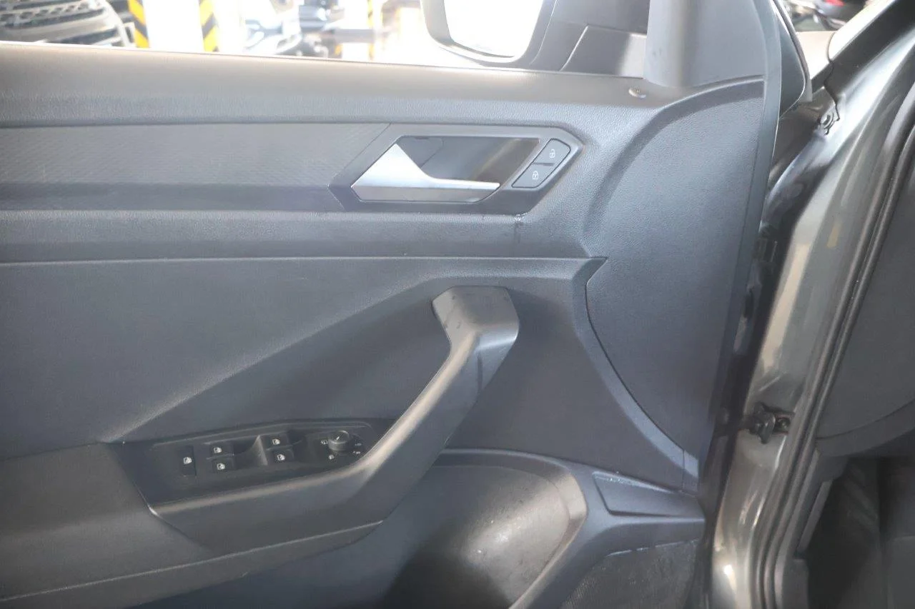 Volkswagen T-Roc - View model 31