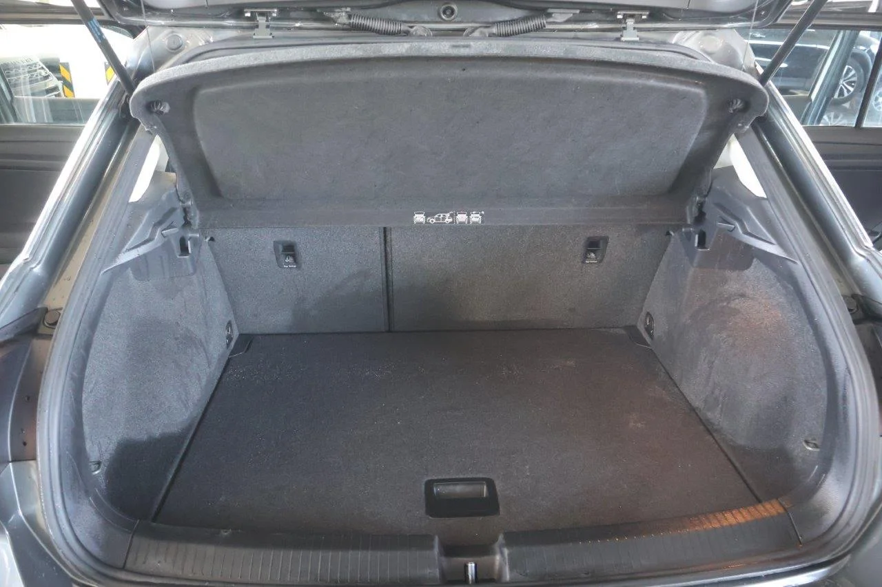 Volkswagen T-Roc - View model 40