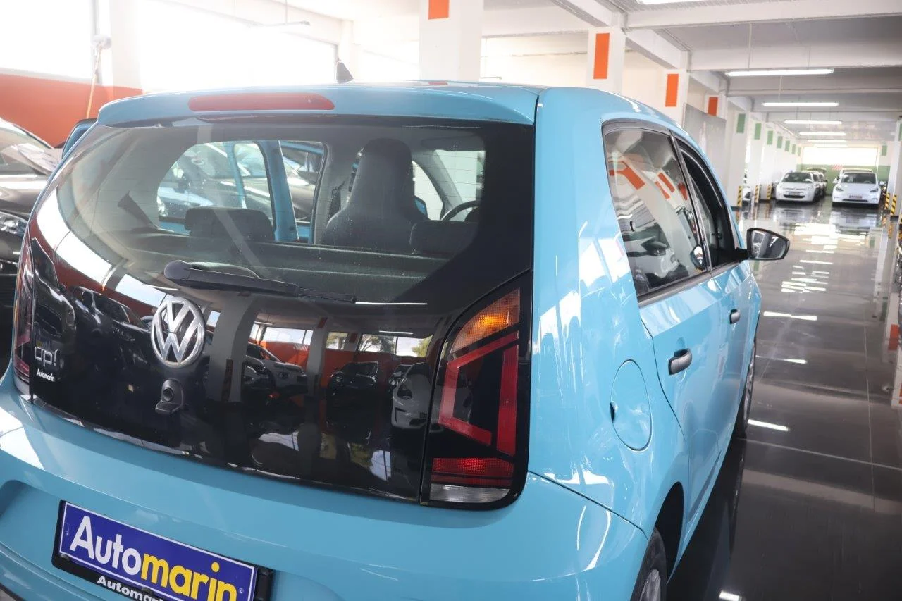 Volkswagen Up - View model 10