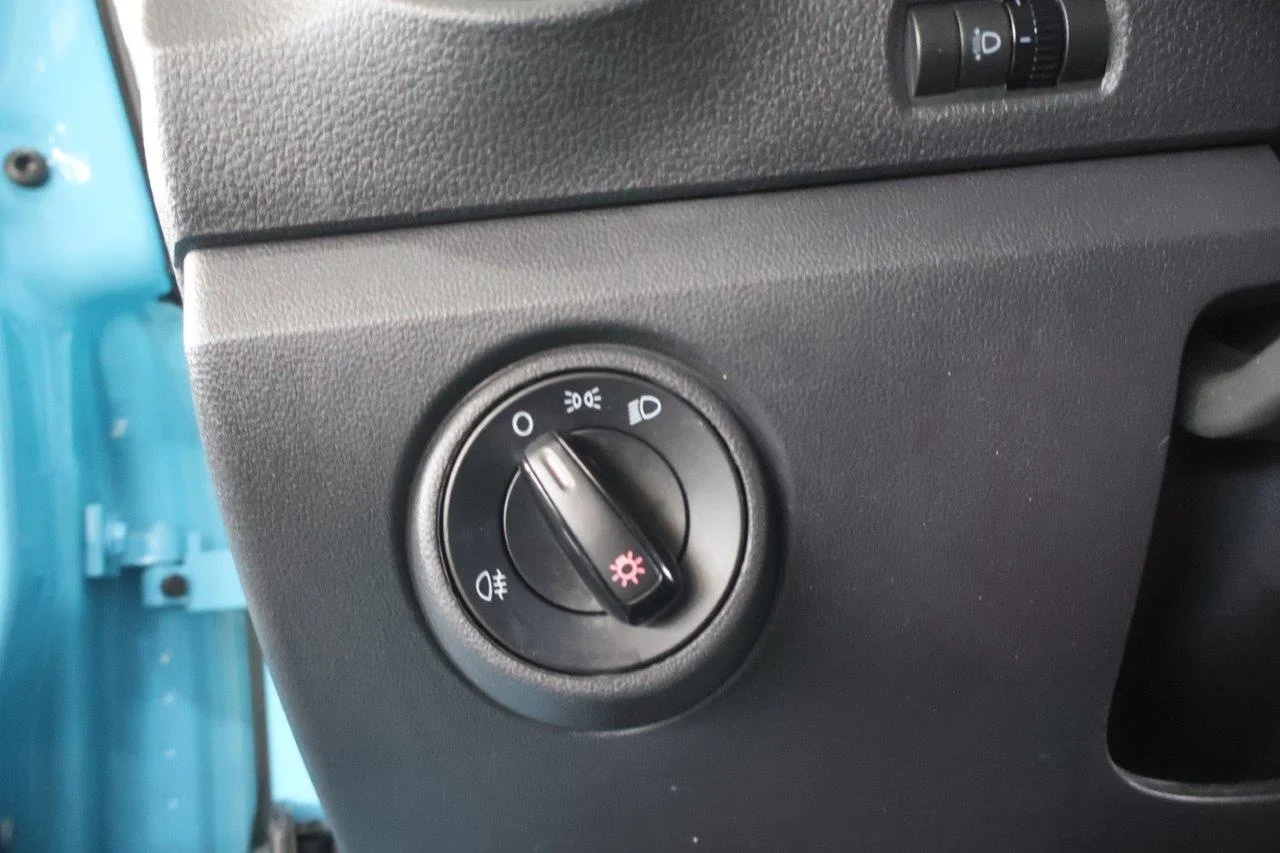Volkswagen Up - View model 26