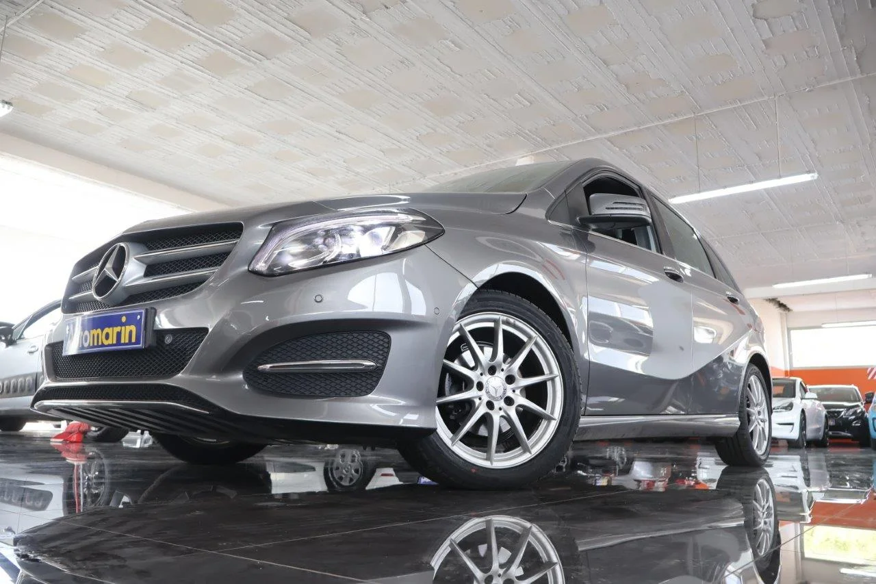 View 2 - Mercedes-Benz B 180 - 2015