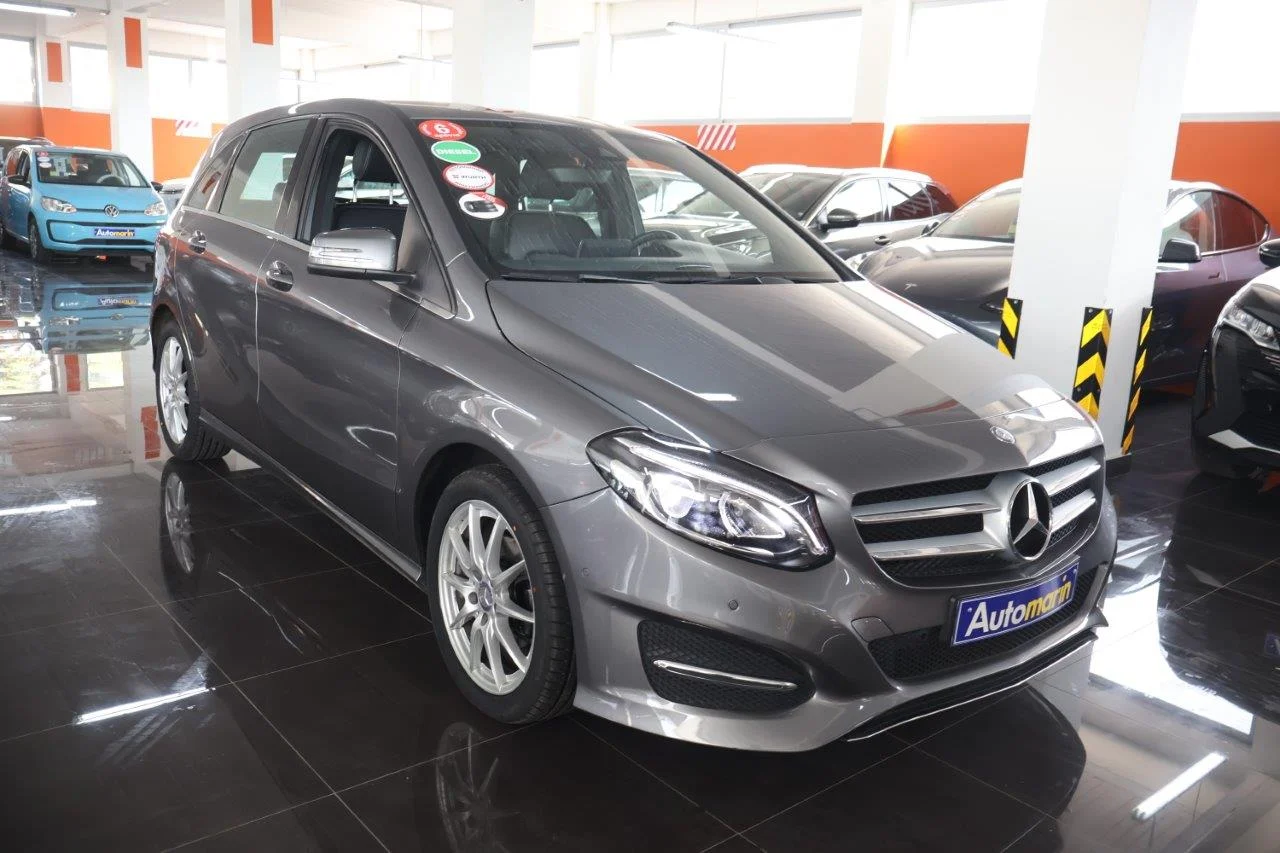 View 4 - Mercedes-Benz B 180 - 2015