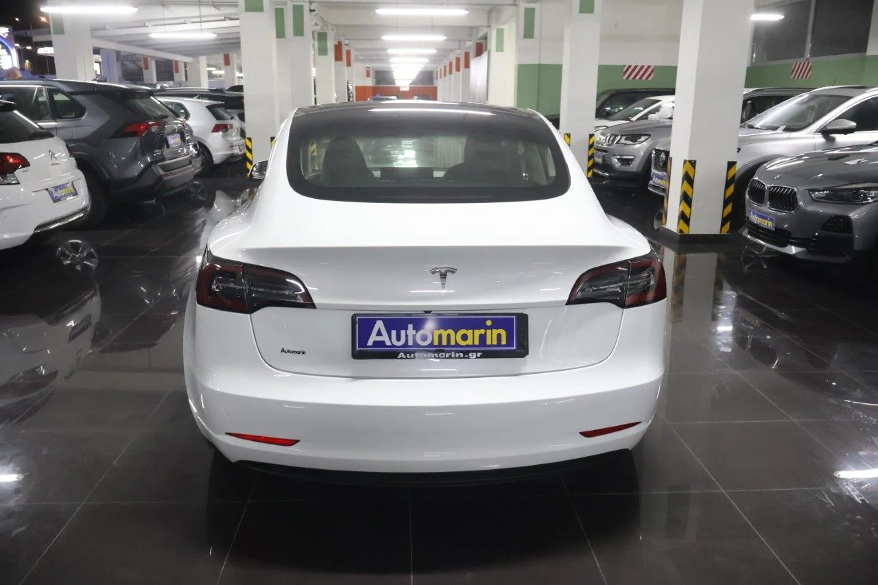 Tesla Model 3 - View model 5