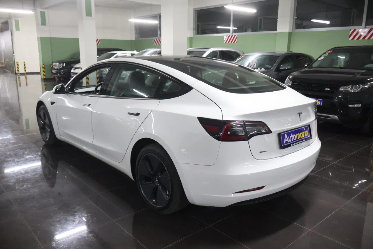 Tesla Model 3 - View model 6