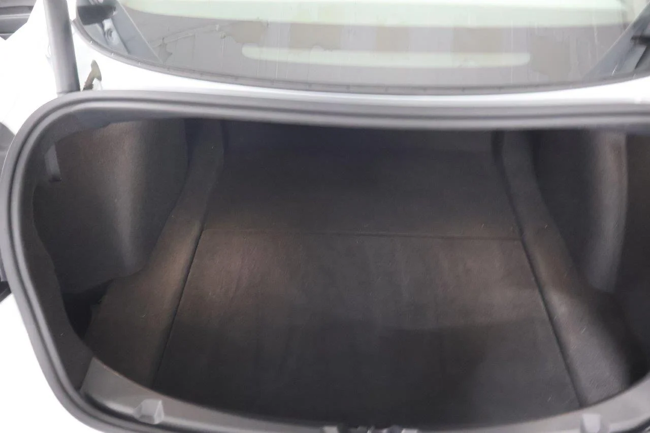 Tesla Model 3 - View model 41
