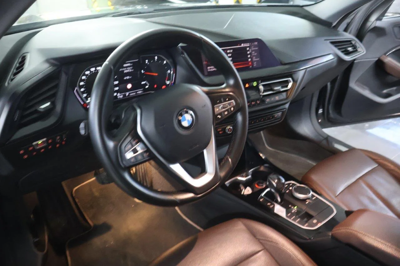 Bmw 216 - View model 30