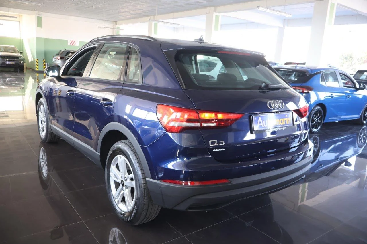 Audi Q3 - View model 6