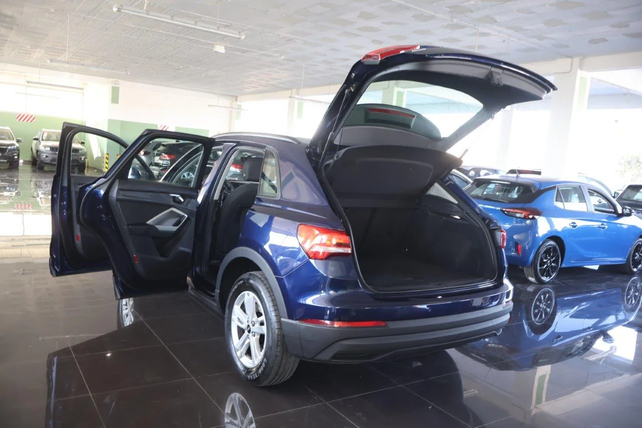 Audi Q3 - View model 9