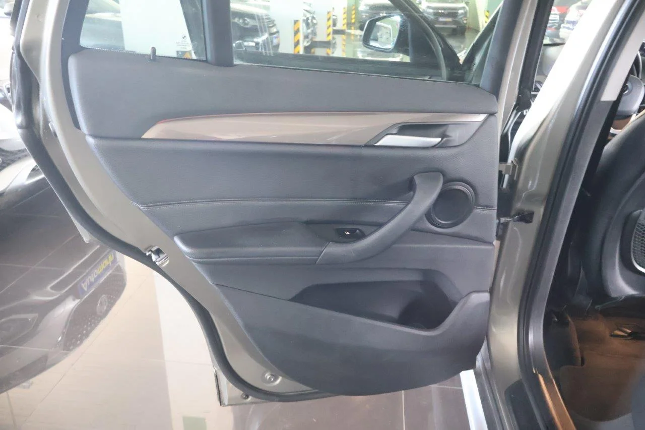 Bmw X1 - View model 37