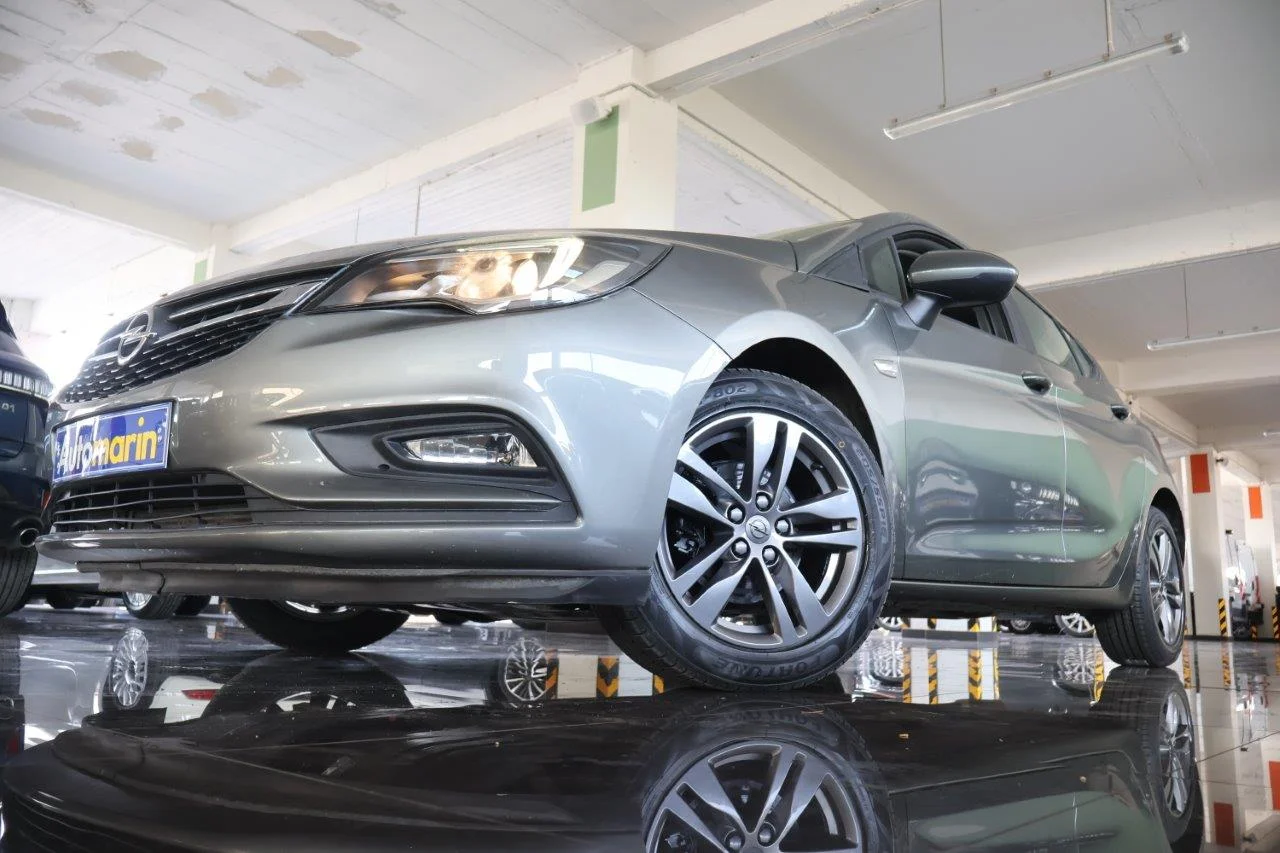 View 2 - Opel Astra - 2019