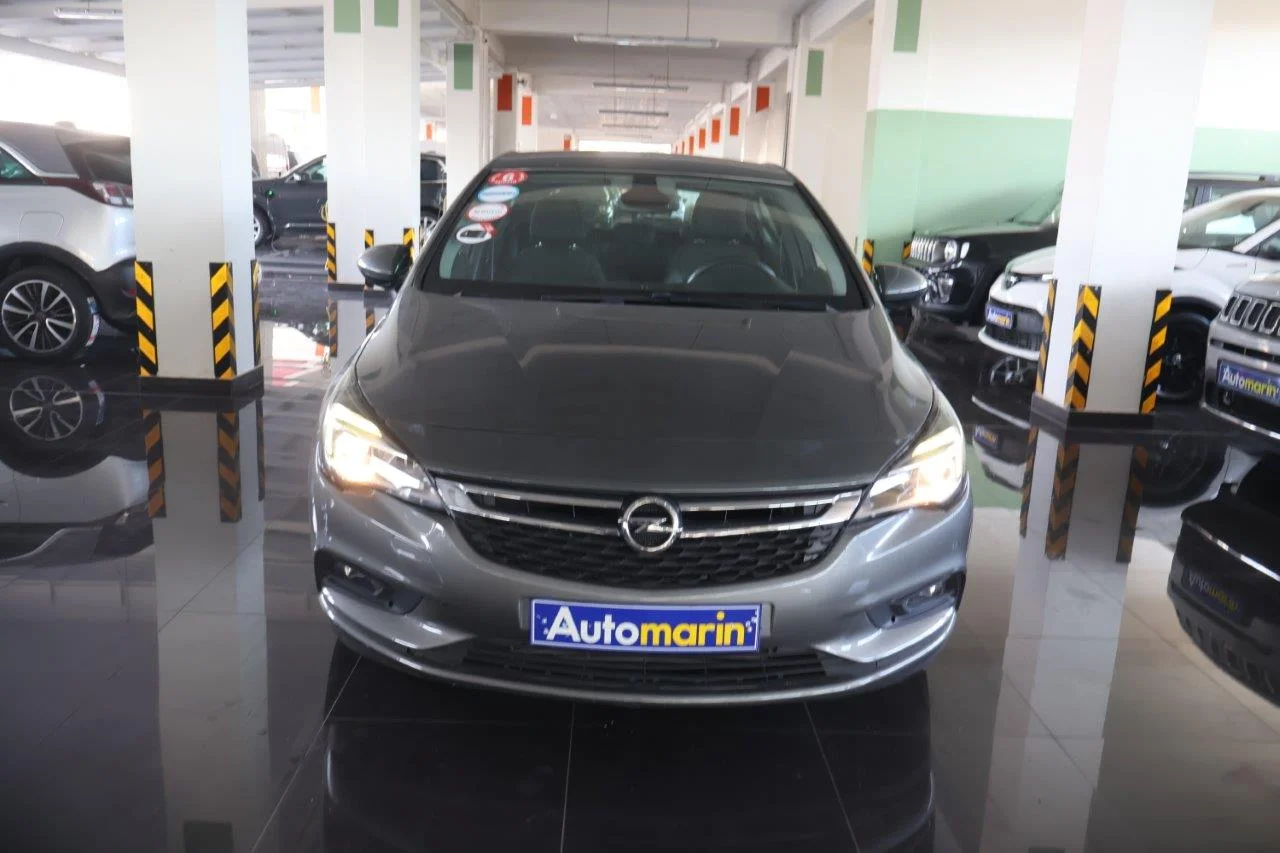 View 3 - Opel Astra - 2019