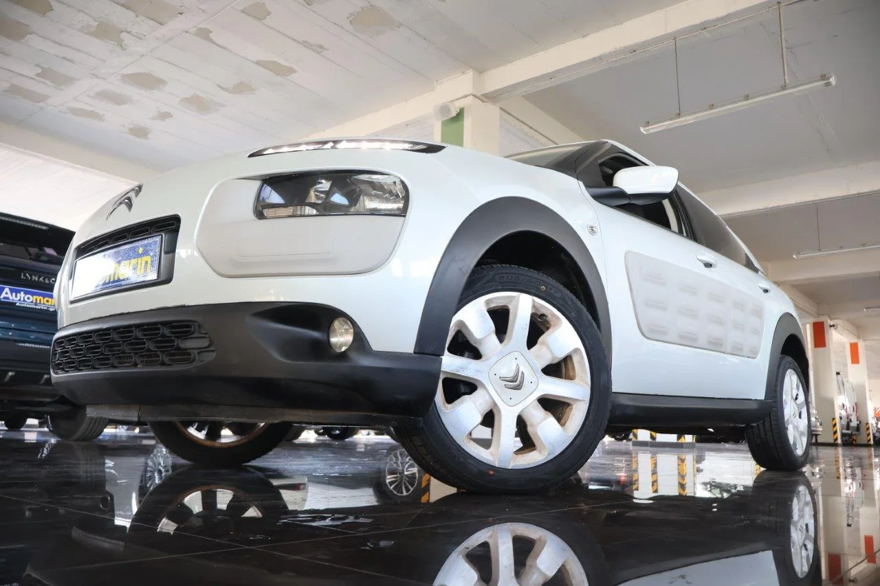 View 2 - Citroen C4 Cactus - 2017